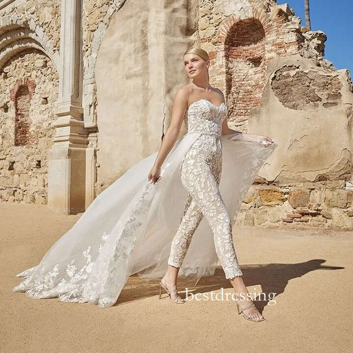 Stylish Lace Jumpsuit Wedding Dresses With Detachable Ttrain Pants Bridal Gowns Strapless Neckline Tulle Vestido De Novia D0330