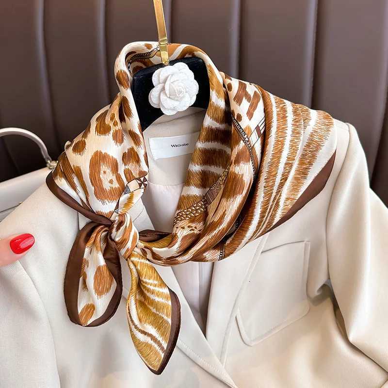 7070cm Leopard Print Silk Square Scarf for Wen Soft Satin scarf Neckerchief Hijab band Foard Bag Ribbon Off X260328