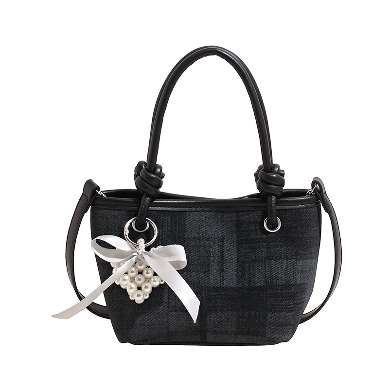 Casual, simple, and sweet bucket bag for women, 2026 spring new fashion trendy crossbody bag, simple commuter handbag