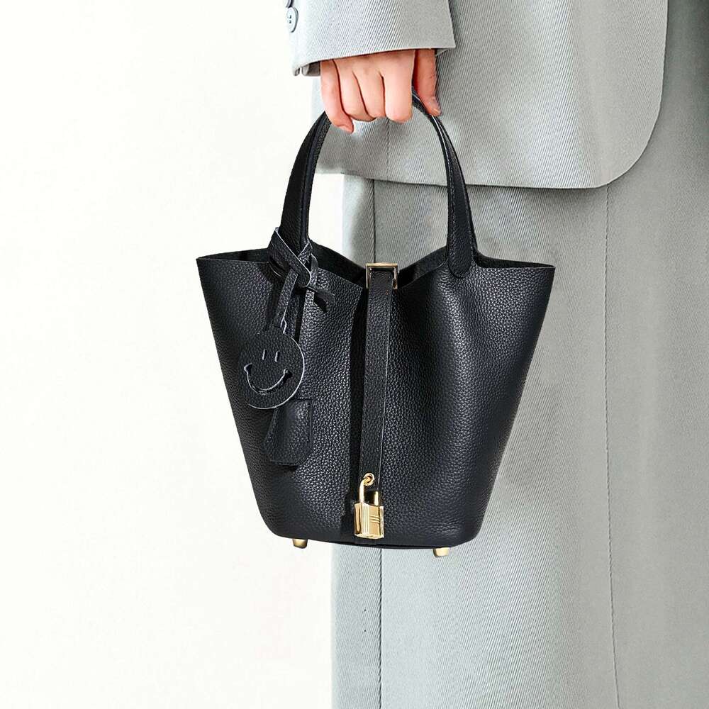 Designer Bag Tote bag Luxury Leather Messenger Shoulder Canvas Bag Handbag Fashion Wallet Outdoor Beach Bag Woman Shopping Bag High Quality Wallet 999