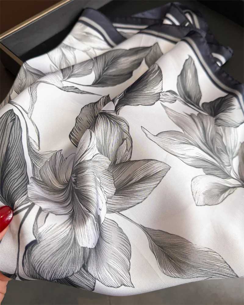 Design Floral Print Silk Square Scarf Women Soft Satin Kerchief Hairband Neckerchief Head Hijab Lady Headband Foulard Bag Ribbon Z260330
