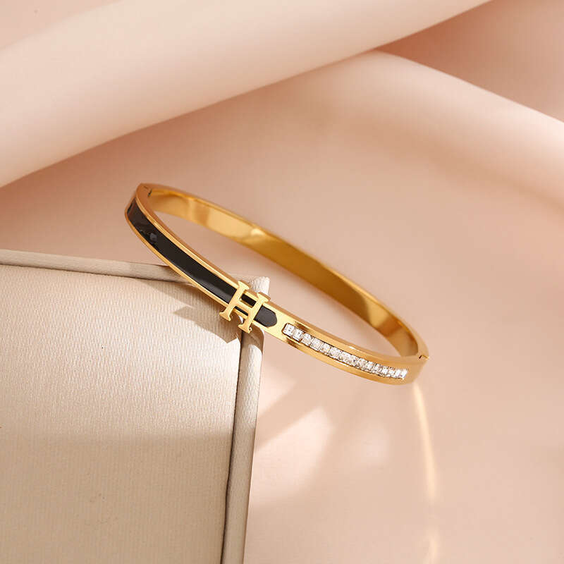 Titanium Steel H Letter Bracelet Designer Jewelry Luxury Orange Gold Bangle Fashion INS Style Temperament Alphabet Wristband For Women Daily Wear Part