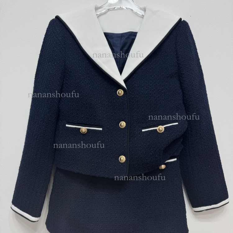 2026 Designer Women's Set Luxury Brand Coarse Felt Coat High Waist Slimming Short Sleeve Small Fragrant Style Short Sleeve Dress Essential For Da