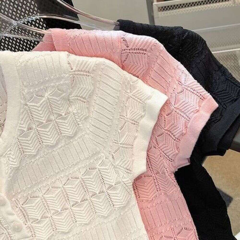 Summer New Vintage French Hollow V-Neck Sleeve Knit Sweater For Women, Sweet And Spicy Girl Short Pullover Top