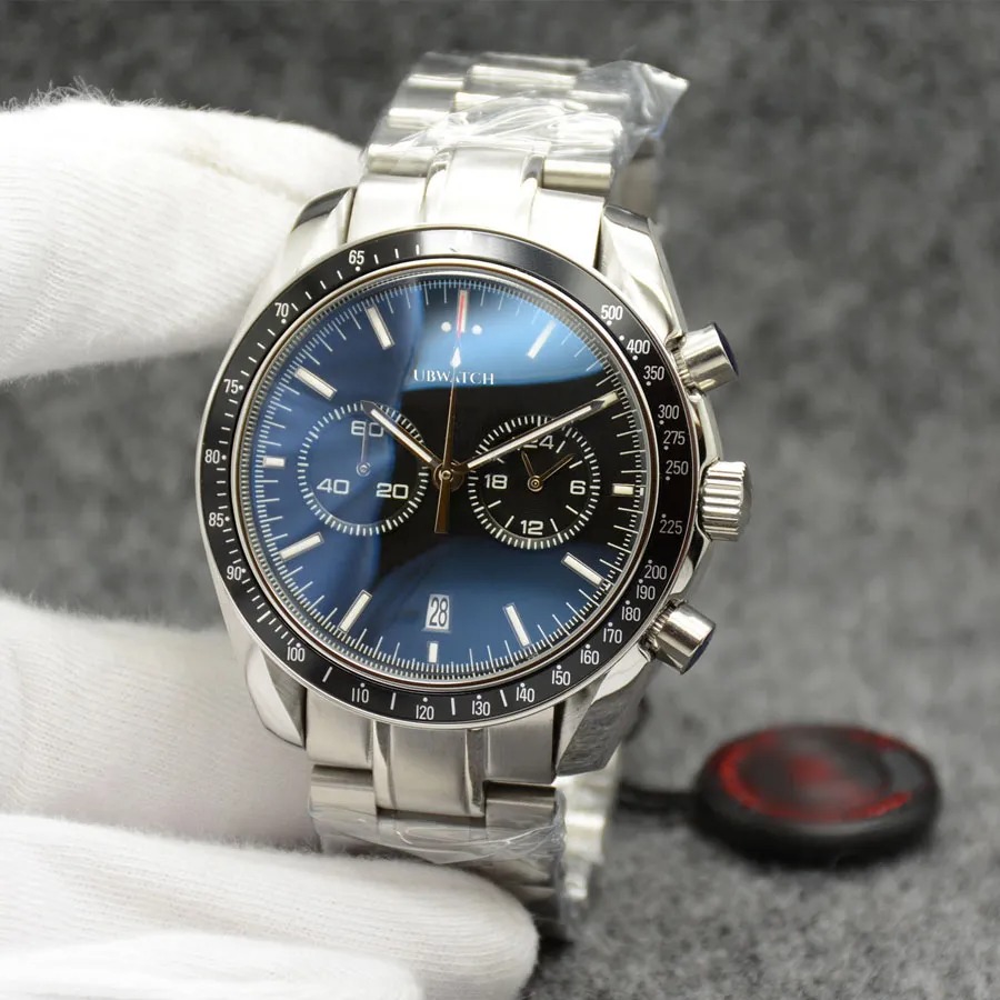 High Grade Quartz Chronograph Mens Watches Red Hands Stainless Steel Bracelet Fixed Bezel With A Top Ring Showing Tachymeter Markings