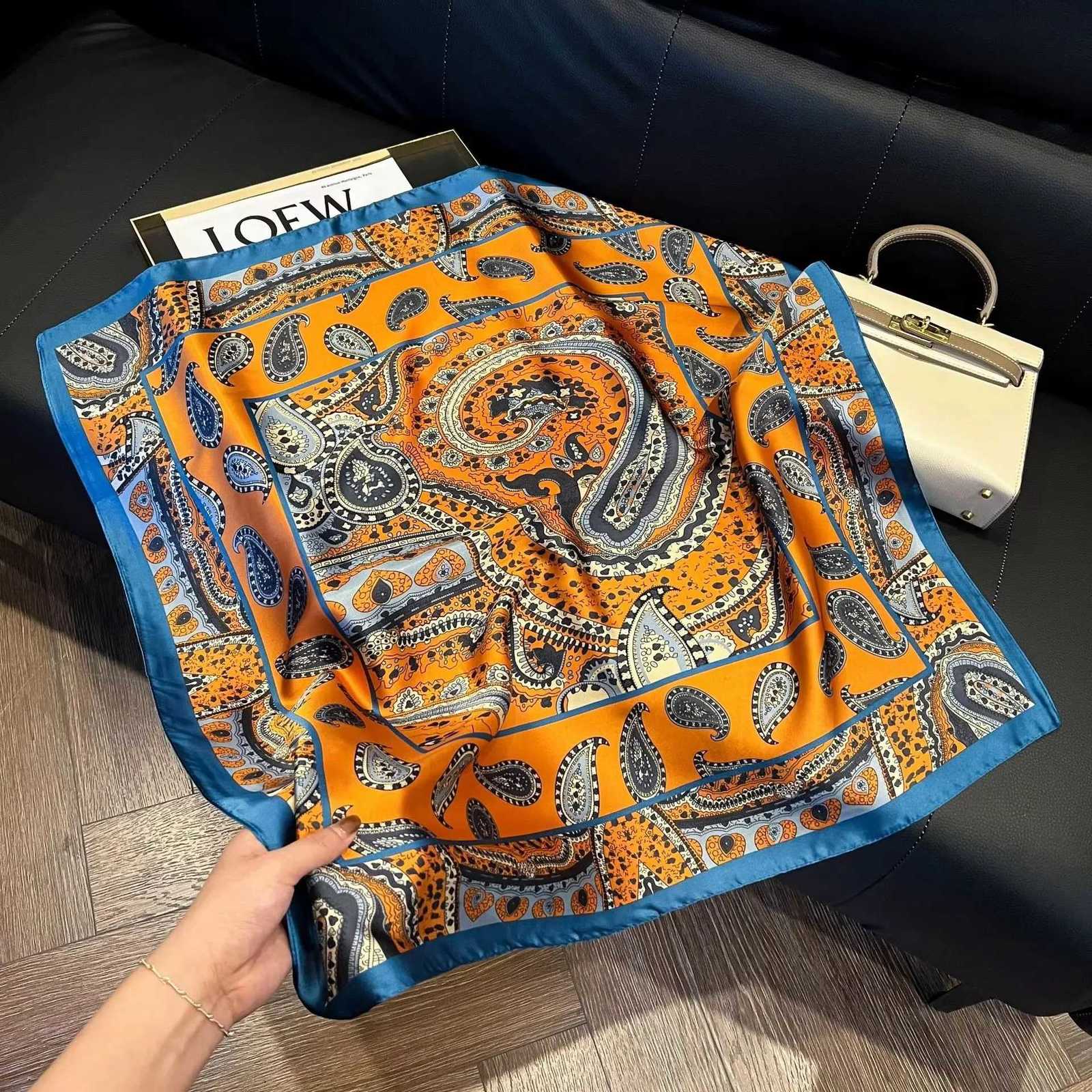 2026 New Retro Print Cashew Scarf Women Simulated Silk Hijab Versatile Neckerchief Satin Shawl Bag Ribbon Headband Wraps Bandana Z260330