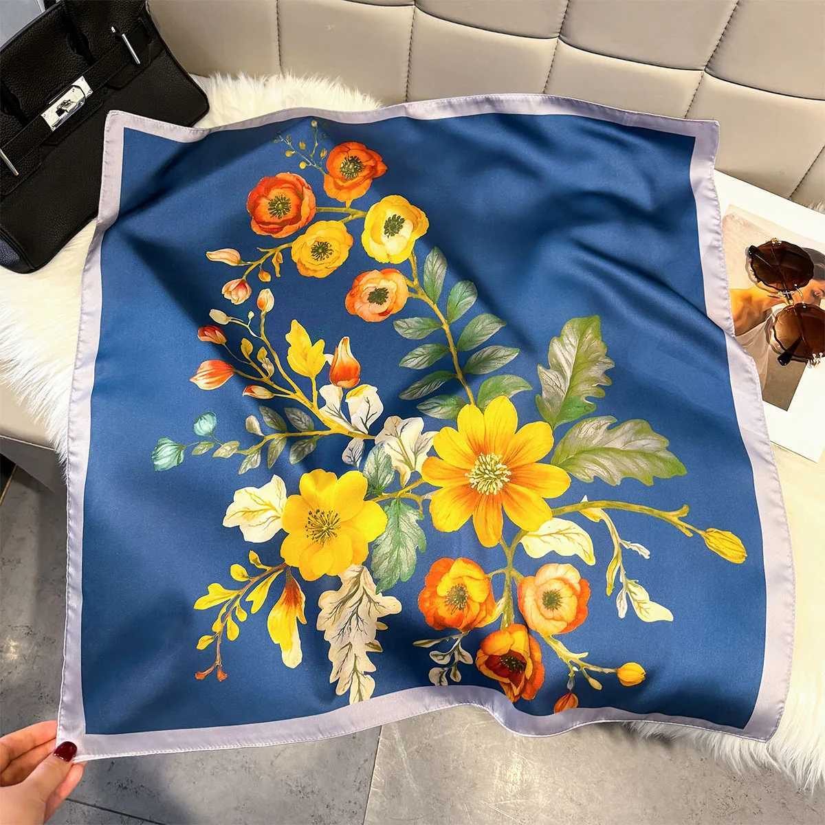 2026 New Floral Print Silk Square Scarves Fem Hijab Foard Bandana Wen Scarf Soft Satin Neck Ties Fashion Kerchief X260328