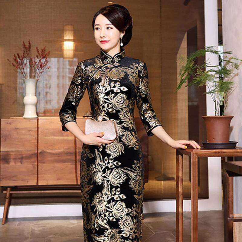 Qipao Woman Autumn Winter Luxury Long Sleeve Traditional Purple Red Black Elegant China Plus Sizes Velvet Loose Dress Cheongsam MAKOUFEI