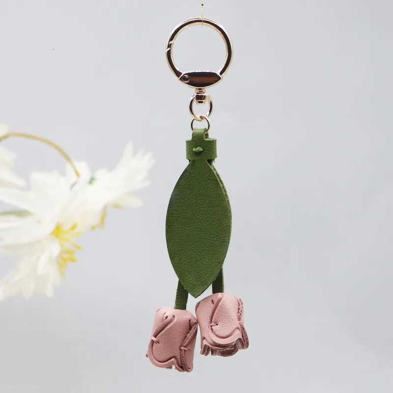 Popular Flower Shaped Pendant PU Leather Metal Accessories Bag Pendant Keychain for women Gift Flower Bag Charm Z260330
