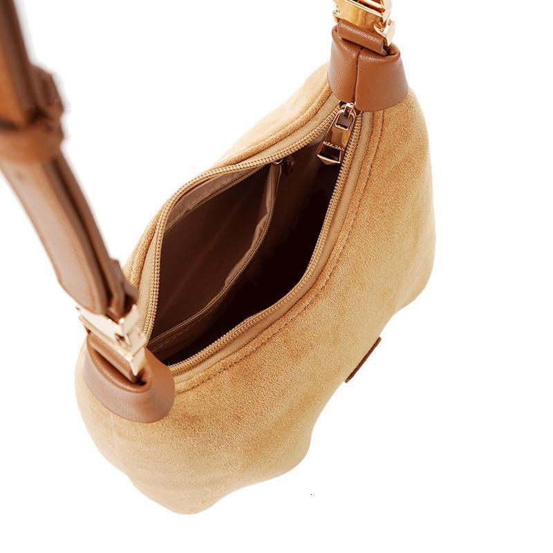 Everyday versatile style 2025 autumn new handbag, fashionable and simple suede crossbody underarm bag for women