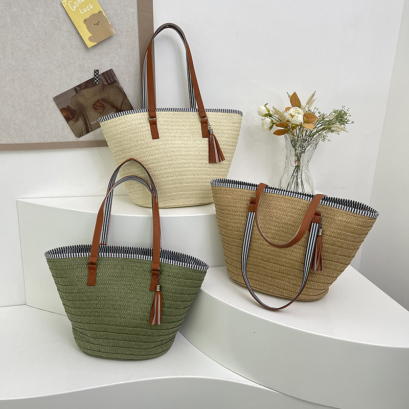 Free Shipping High Value Large Capacity Straw Tote Bag for Women Beach Bag with Leather Handle Tassel Decor