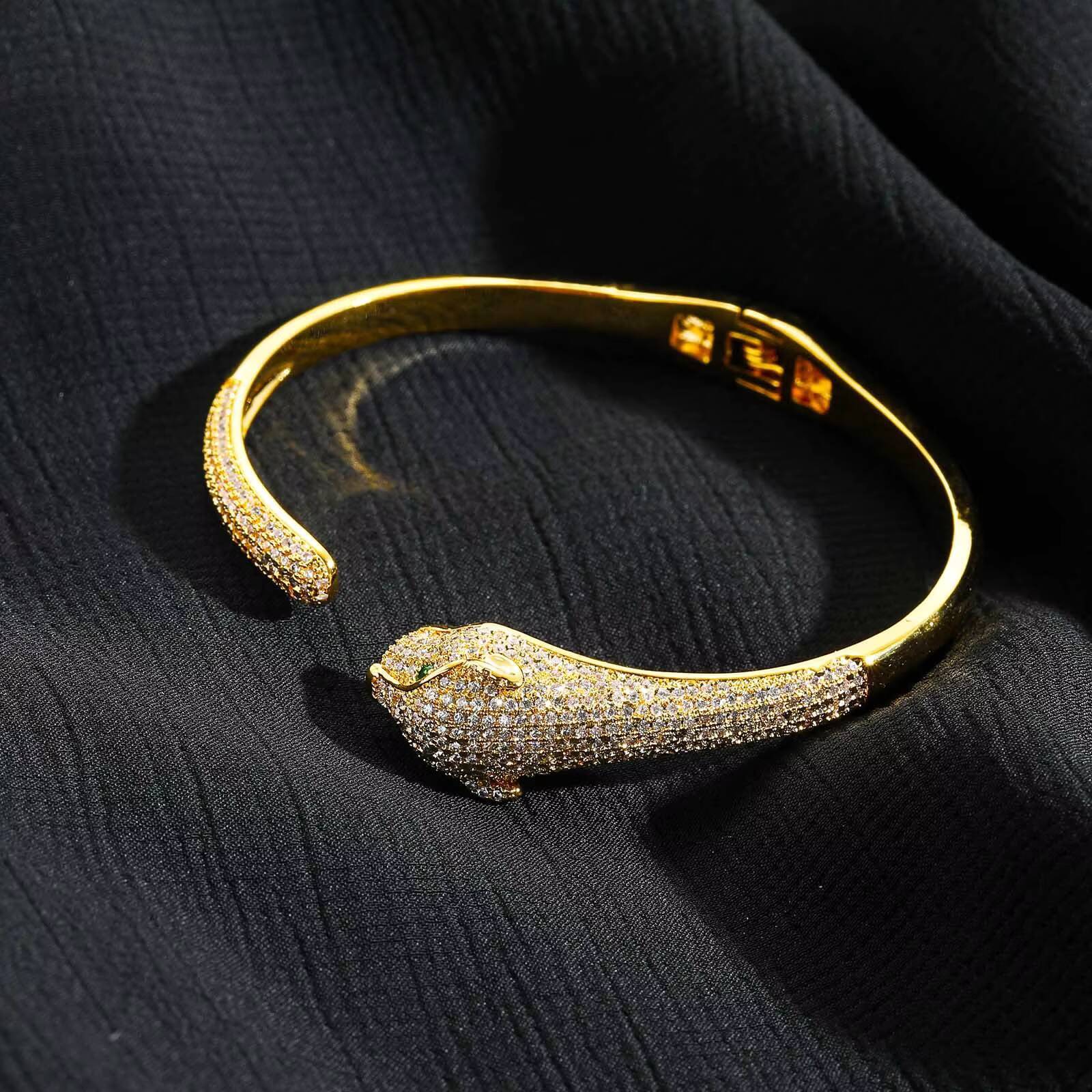 High-quality Wholesale Brass Gold-plated 5A Moissanite Leopard Bracelet Iced Animal Cuff Bracelet Hip Hop Jewelry