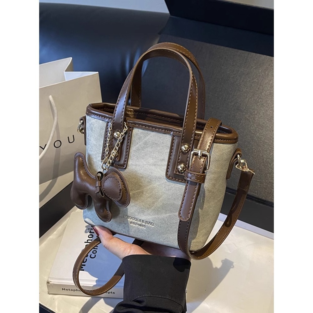 Women's New High-End Retro Color-Block Crossbody Autumn Winter Internet Celebrity Hot-Selling Single Shoulder Handbag Small Bag
