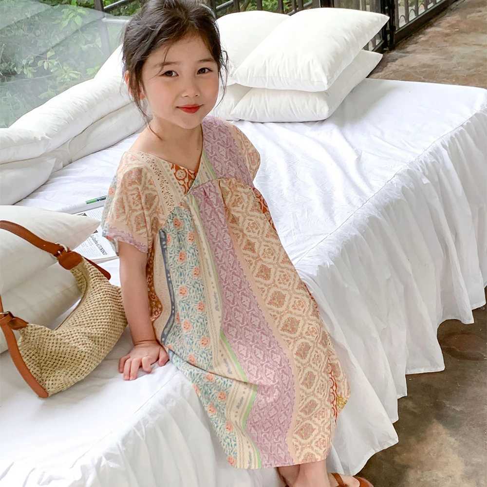 Bear Leader Girls Dress Summer New V-neck Geometric Pattern Printed Dress Kids Vacation Beach Casual Dress Childrens ClothingT260330