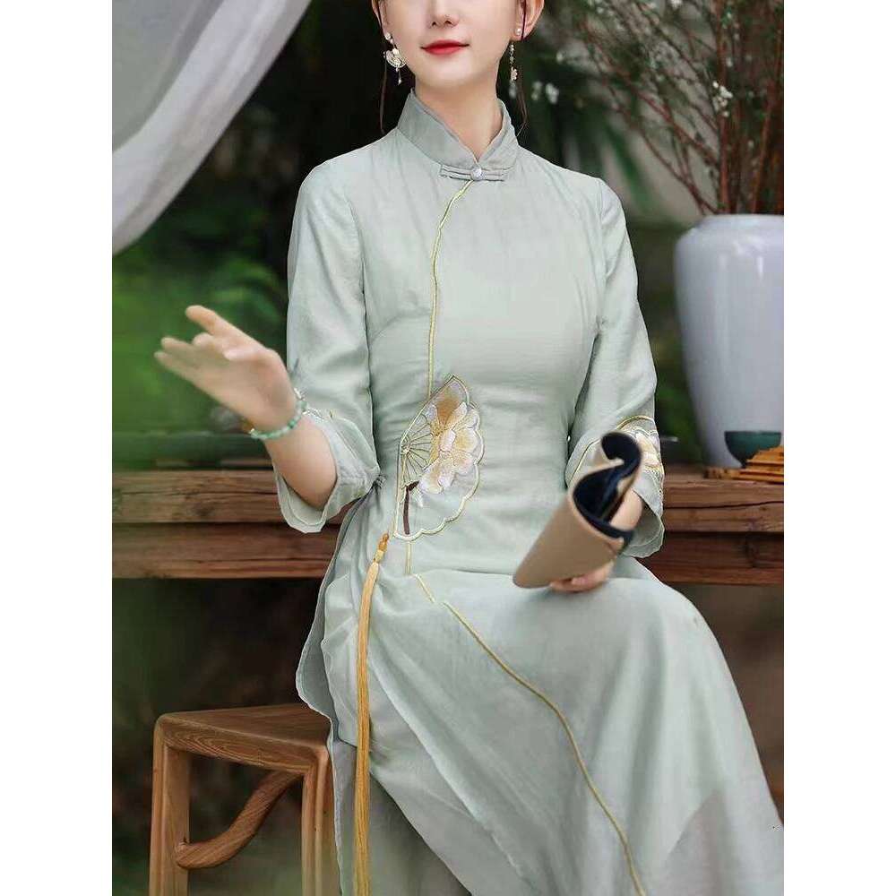 High-End Spring Summer Women Royal Cheongsam Dress Retro Elegant Embroidery A-Line Lady Party Qipao Beach Dresses MAKOUFEI