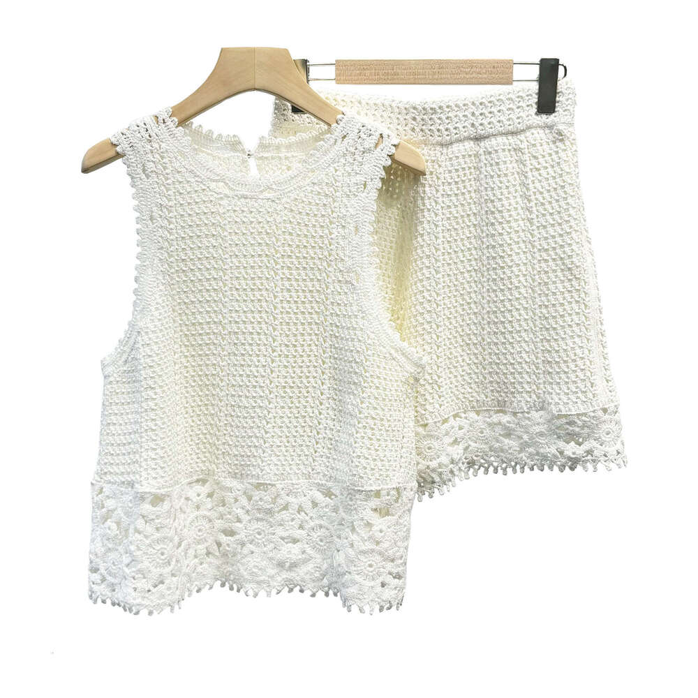 Cross-border clothing summer new A16 French fashion hollow crochet age-reducing knit women's tank top + shorts two-piece set