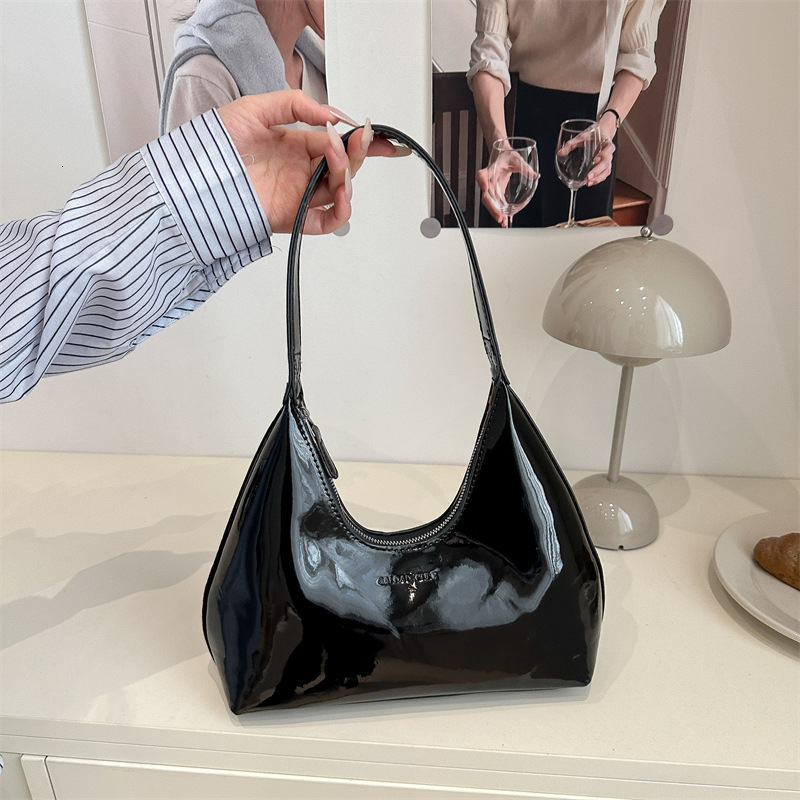 Free Shipping High Value Korean Style Niche Patent Leather Baguette Crescent Ladies Shoulder Women Handbag Textured Fashion Underarm Bag