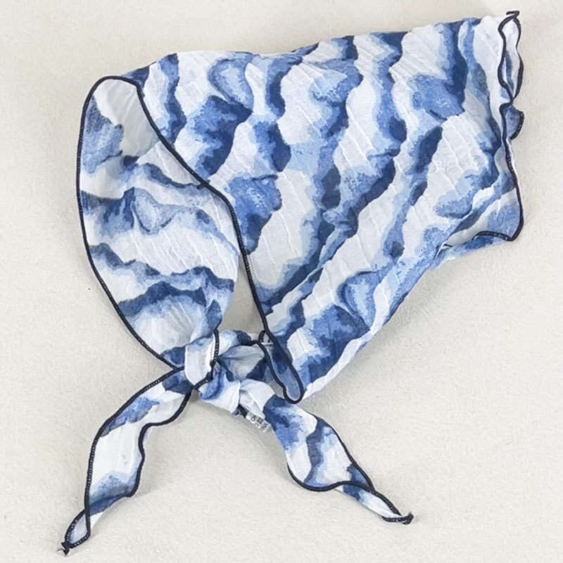 New Spring Autumn Vintage Artistic Pure Linen Triangle With Unique Design And Gradient Print, Small Decorative Neck Scarf Qian Pan