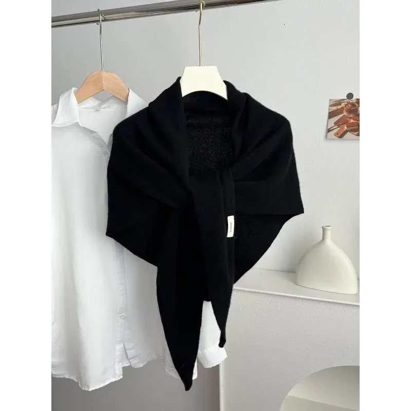 Australian 100 wool large shawl womens autumn and winter concave design warm shoulder protection scarf knitted triangle scarf 260325