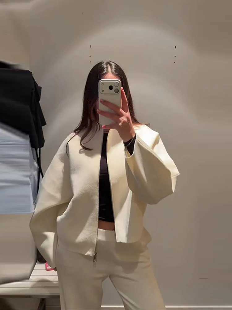Elegant Knitted Solid Womens Coat Loose Zippers Stand Collar Female Short Jackets 2026 Spring Autumn Lady Street OuterwearT260328