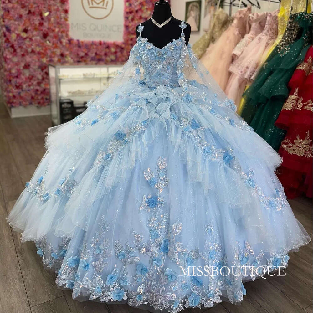 Stunning Ball Gown Sequined Quinceanera Dresses Appliqued Tiered Prom Gowns Beaded V Neckline Sixteen Sweet 15 Tulle Masquerade Dress D0330