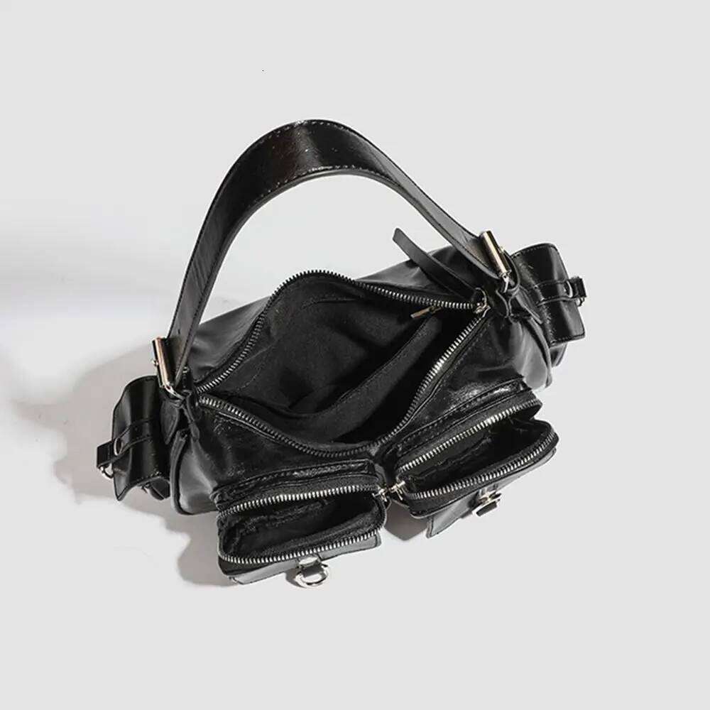 Trend Y K Retro Shoulder Multi Pocket Fashion Vintage Underarm Handbag Spicy Girl Motorcycle Bag Shopping TIANOUDAISHU