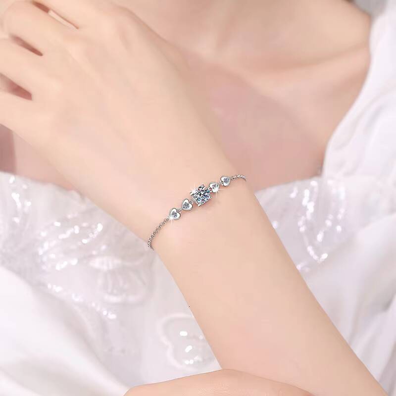 Chic Square Halo Heart Bracelet S925 Sterling Silver Plated 18K Gold Brilliant Cut Moissanite Jewelry for Women
