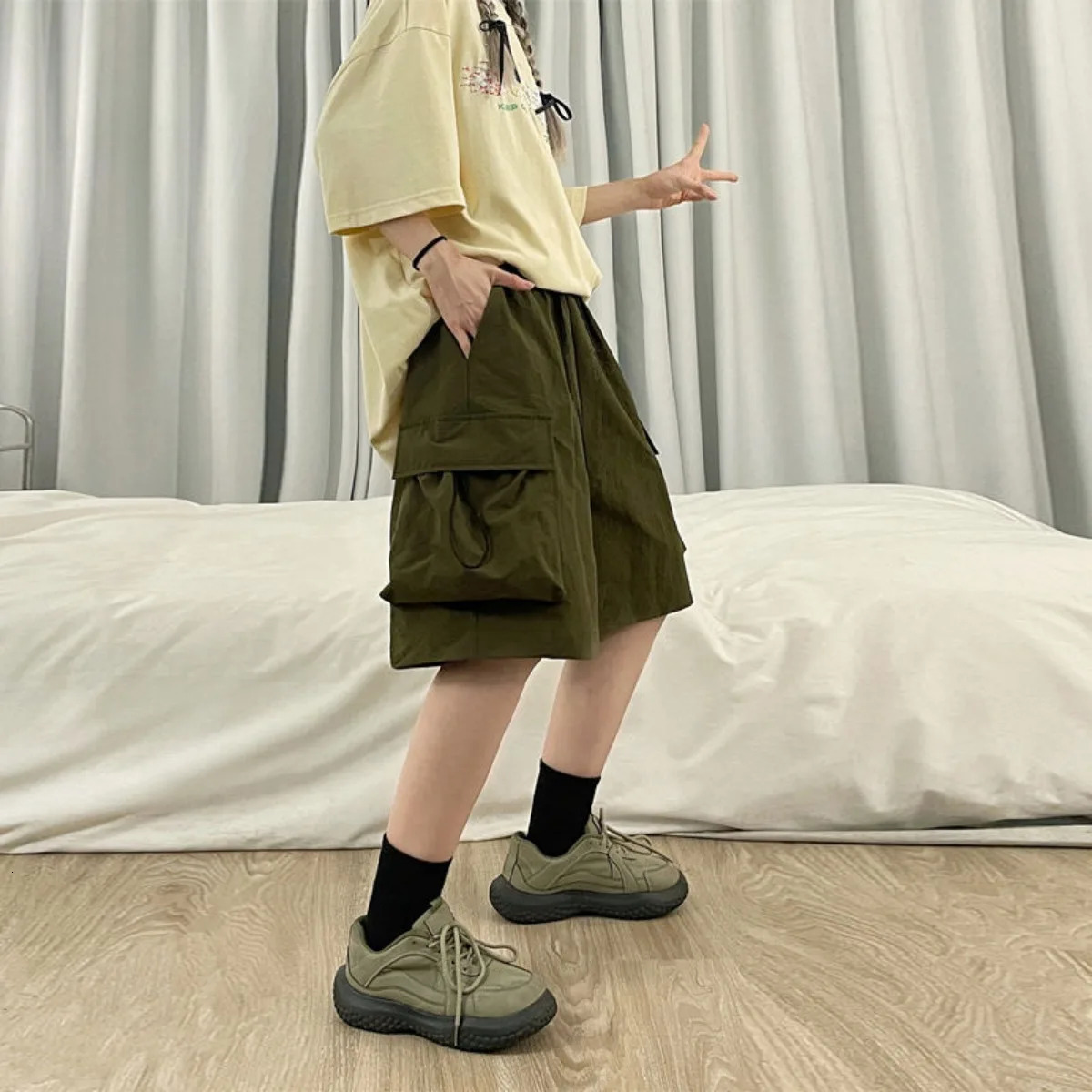 Women High Waist Cargo Shorts American Style Streetwear Summer Wide Leg Pants Fashion Female Big Pocket Loose Shorts 260327