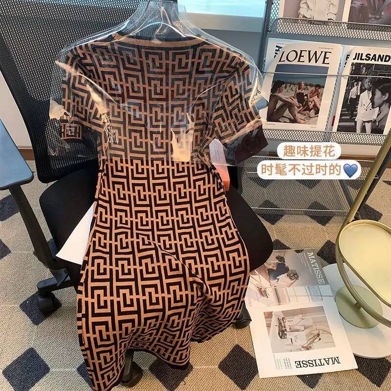 Temperament Jacquard Knitting Dresses Ladies Summer New Fashionable Slim Corset Bodycon Trend Short Sleeve Midi Dress