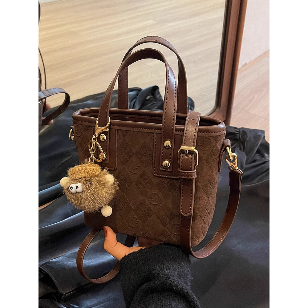 2025 Hot Style Bucket Niche Autumn Winter Frosted Vintage Crossbody Women Shoulder Bag