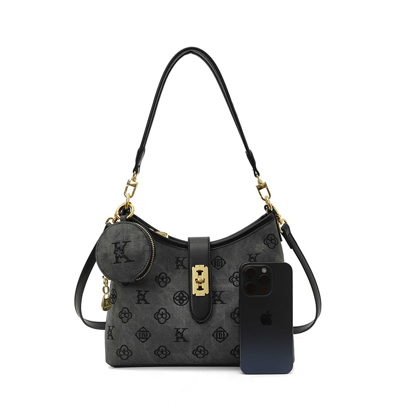 High End Versatile Women's Bag 2026 Summer New Arrival Elegant Fashion Commuter Shoulder Bag Crossbody Bag