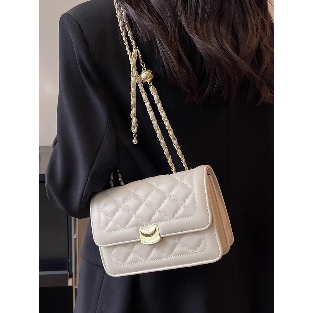 Elegant small women's 2025 new model, popular this year, versatile summer quilted chain shoulder bag