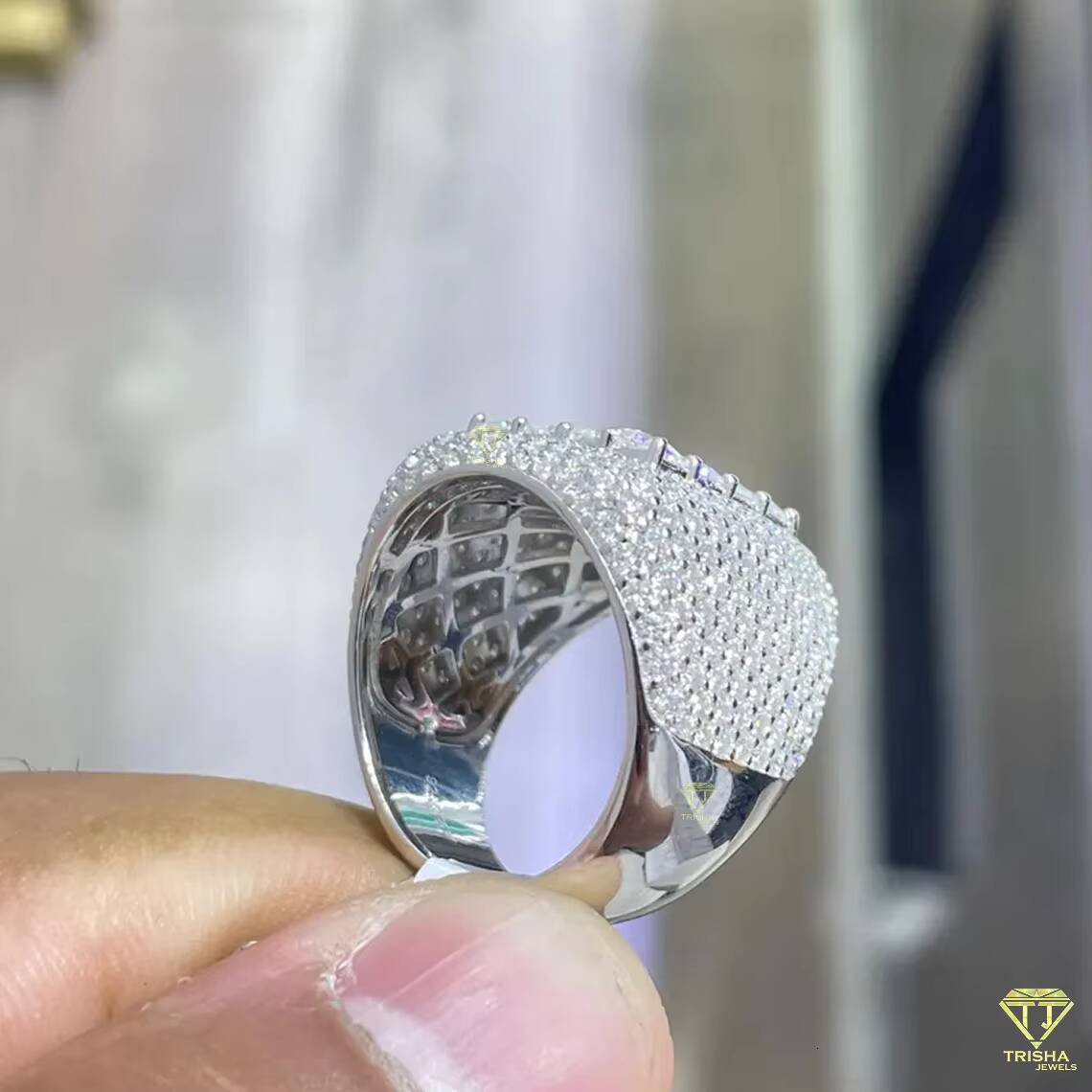 Mens Moissanite Iced Out Huge Diamond Micro Pave Round Dome VVS Buss Down Hip Hop Mens Bling Iced Ring