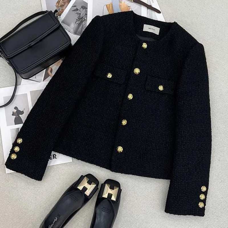 Black Tweed Jackets Womens Korean Fashion Metal Buckle Design Short Coats Woman Autumn Winter Single Breasted O-Neck OuterwearT260328