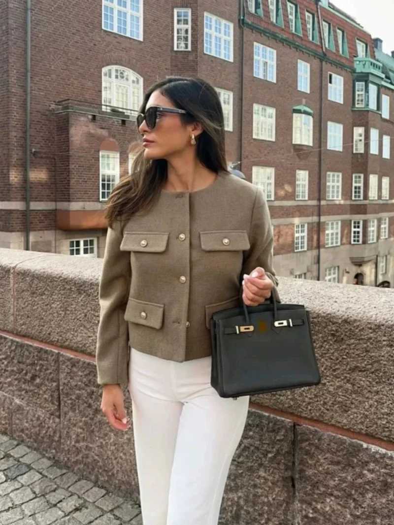 ETJ Autumn/Winter 2025 Womens Basic Jacket Vintage crew neck gold button flip pocket embellishment short coatT260328