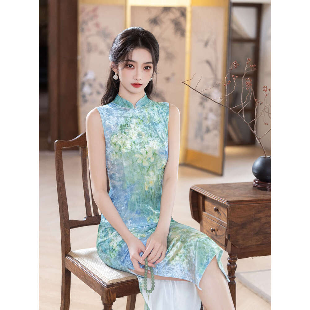 2026 Retro New Chinese Style Gold Diamond Velvet Modified Sleeveless Cheongsam For Artistic Girls, Slim Fit Elegant Daily Dress Qipao Hanfu Silk