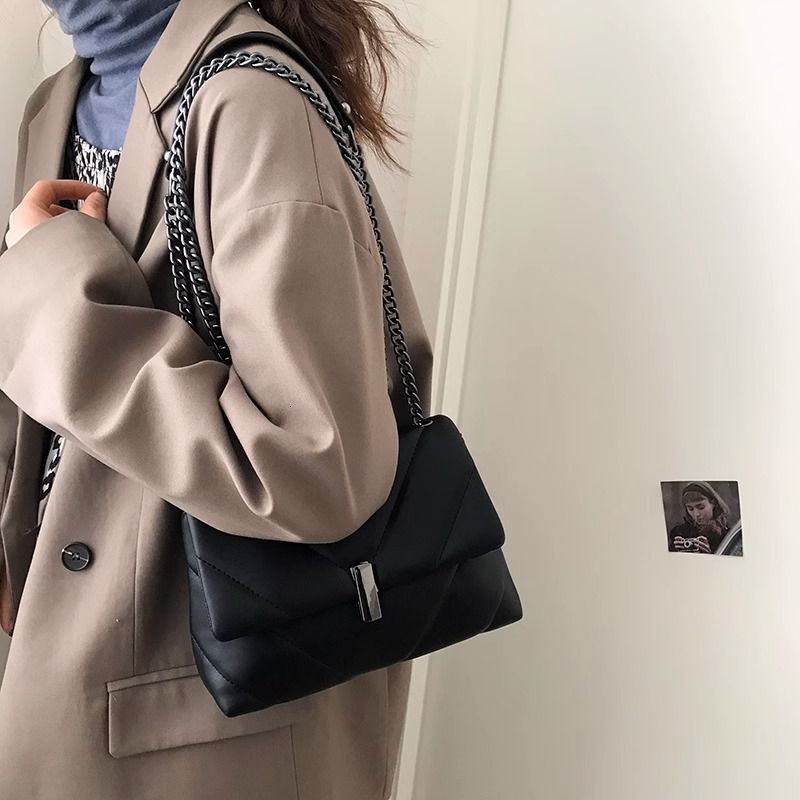 French Niche for Women Summer 2024 New Trendy Fashion Quilted Chain Tote Versatile Ins Crossbody Bag
