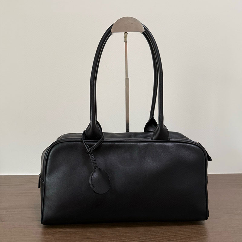 26s Designer Bag Totes Bag Classic Bowling Bag Luxury Genuine Leather Handbag women ccbag Hand Held Shoulder Straps Black Shoulder Bag Large capacity Commuting bag