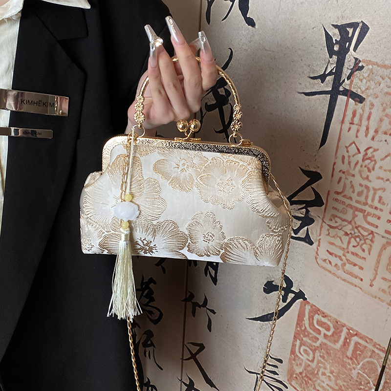 Luxury Brand Fashion Bag New Chinese-style Textured Wrap-around Handbag With Chinese Patterns. It Has High-end Texture And Charm, Suitable For Formal 
