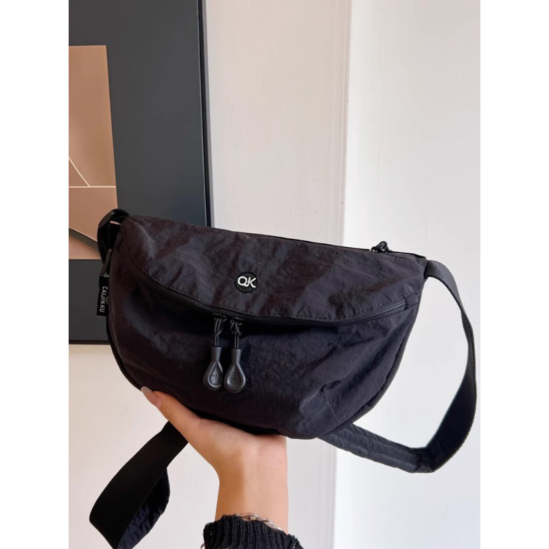 Japanese Style Ultra-Light Waterproof Crossbody Oxford Cloth Unisex Versatile Single Shoulder Nylon Lightweight Practical Saddle Chest Bag