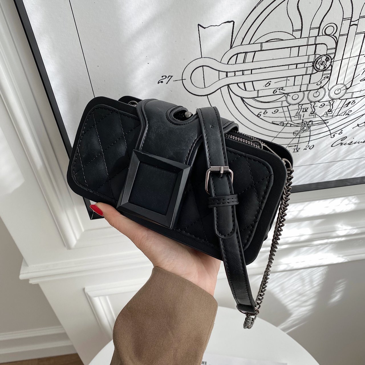 specialized single-shoulder mobile phone multi-layer chain crossbody bag, new trendy small bag for women, light luxury