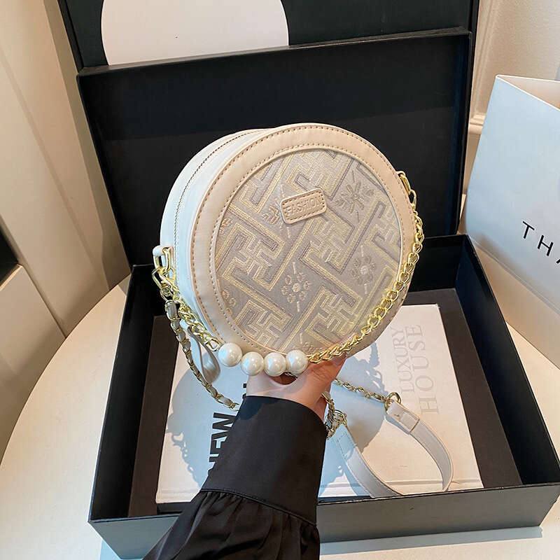 High-End Light Luxury Small Round For Women 2026 Spring Summer Versatile Stylish New Chinese Style Chain Shoulder Crossbody Bag Chinese Embroidery Fas