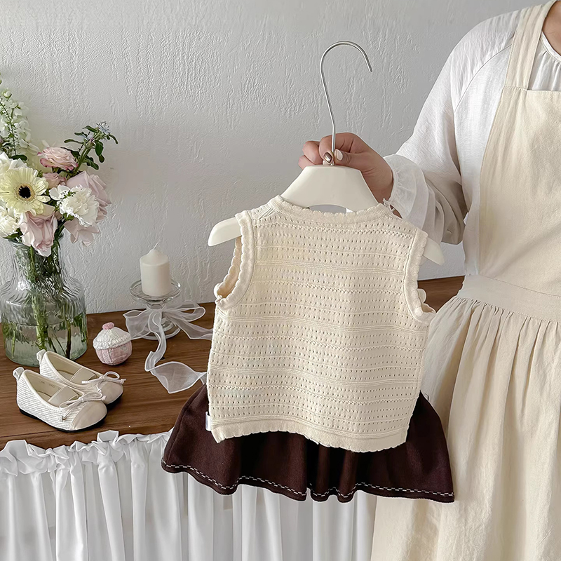 New Knitted Vest Set for Infants and Young Children, Summer Thin Women's Baby Top and Short Skirt Two Piece Set