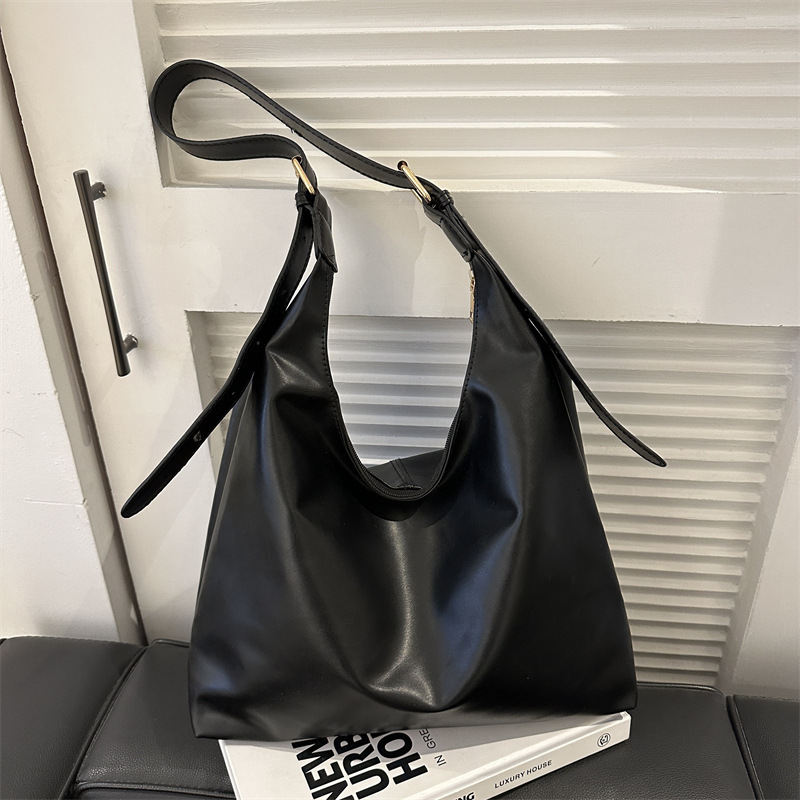 Free Shipping High Value Large-capacity fashionable commuter textured shoulder women, 2026 new versatile stylish tote bag for women
