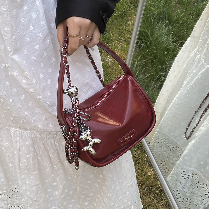 Super Hot for Women 2025 New Spring Summer Fashion Trendy Chain Crossbody Versatile Handheld Small Square Bag