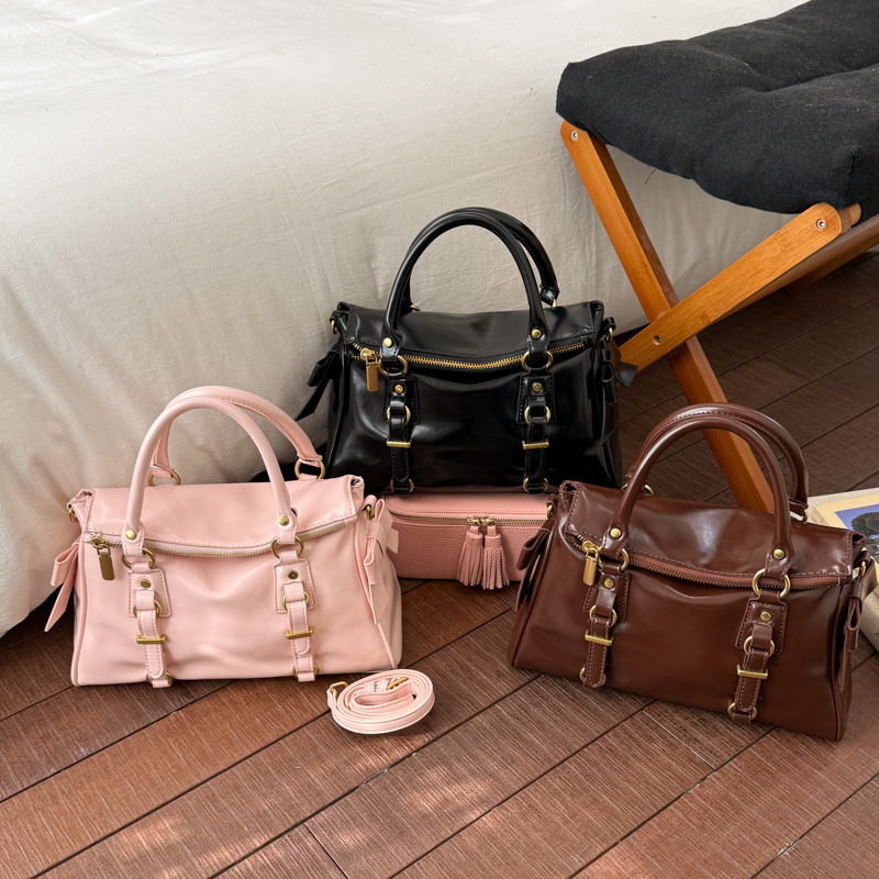 Niche design tote women, 2026 new model, versatile handbag for daily work commuting, shoulder and crossbody bag