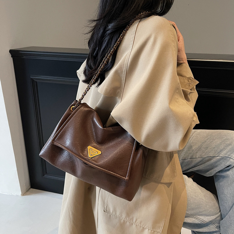 Vintage Large Capacity Shoulder for Women New Chain Underarm Soft Leather Texture Commuter Handbag Crossbody Bag