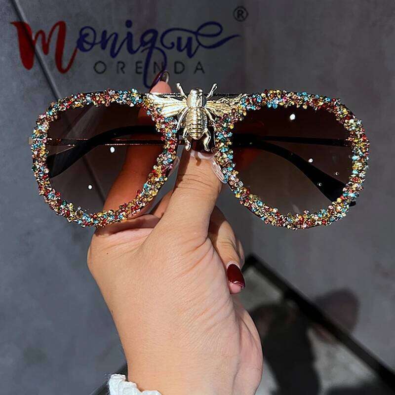 Luxury Bee Women Metal Frame Rhinestone Vintage Ladies Sun Glasses Mens Sunglasses Fashion Shades lentes de sol 26Y0330