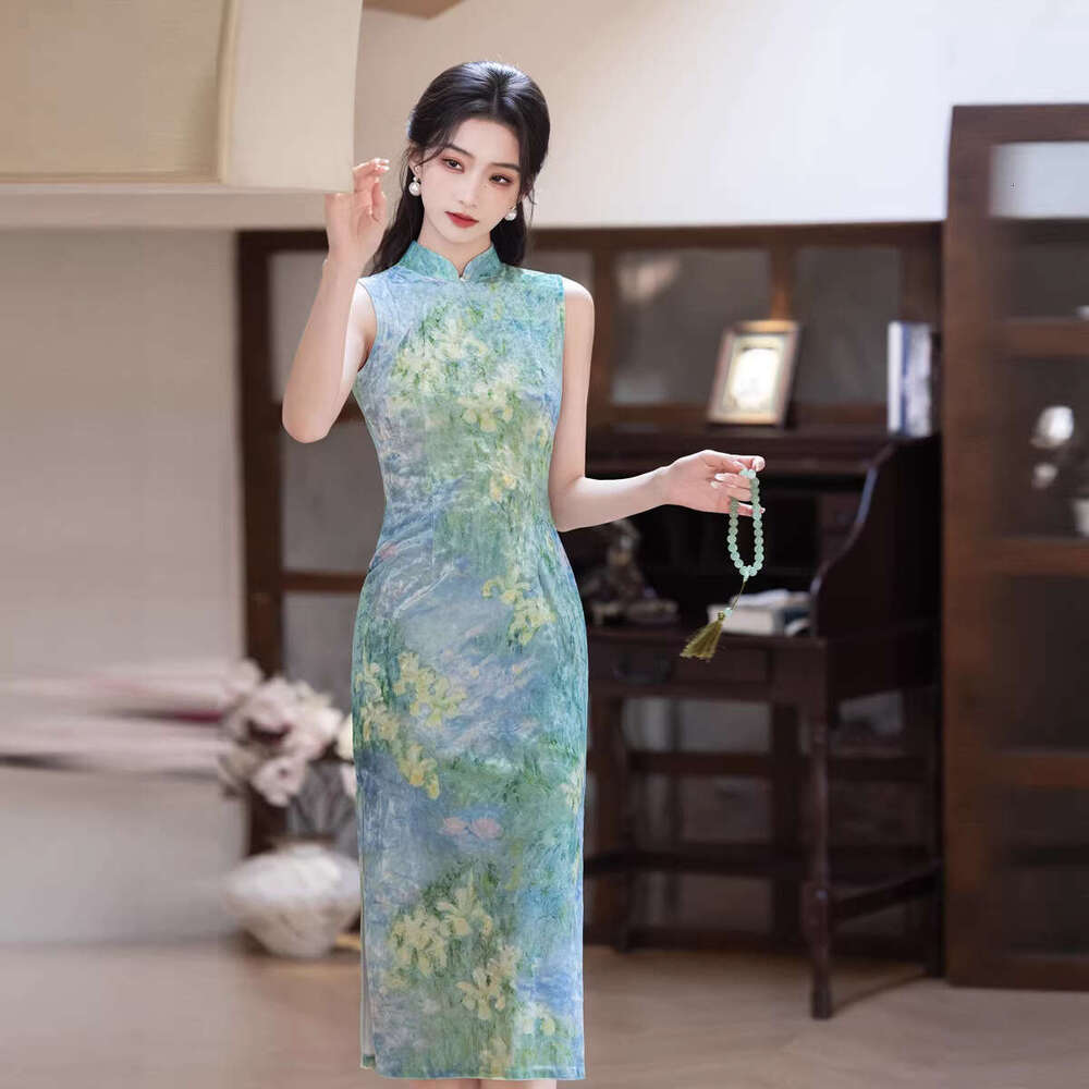 2026 Retro New Chinese Style Gold Diamond Velvet Modified Sleeveless Cheongsam For Artistic Girls, Slim Fit Elegant Daily Dress Qipao Hanfu Silk