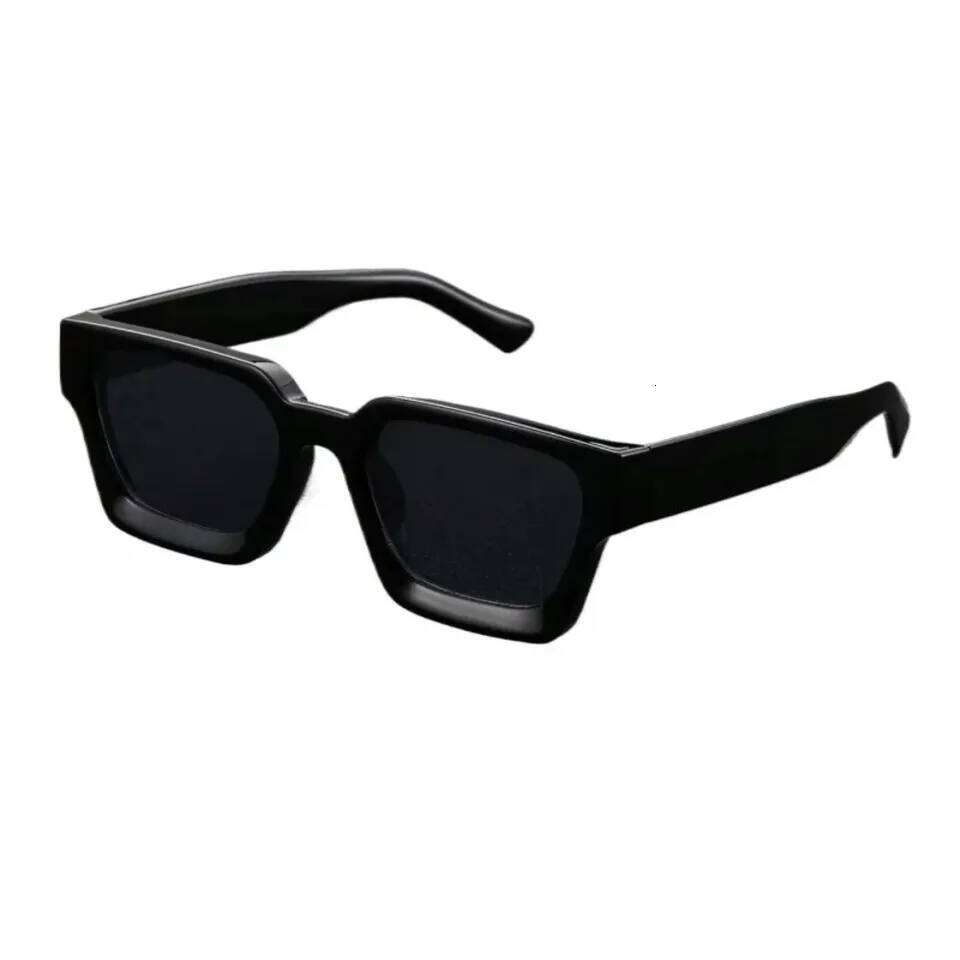 Unisex Plastic Fashion Square Frame Sunglasses For Street Photography And Beach Trips Driving Accessories 26Y0330